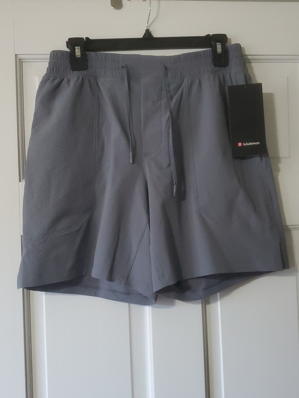 NWT lululemon License To Train Textured Short  7in Men’s S Solar Gray Shorts